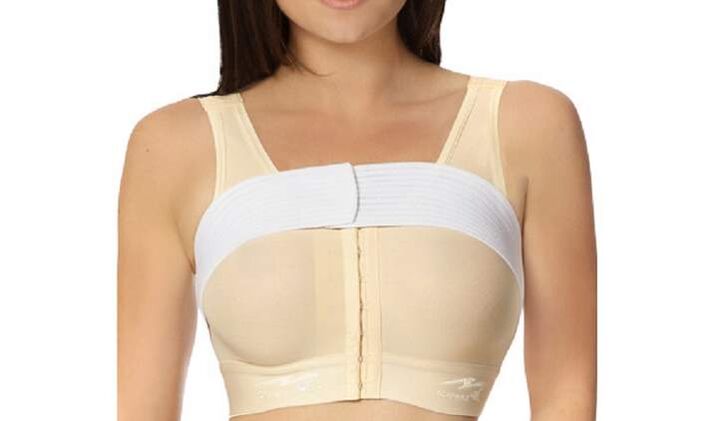 Linn de compression pour la réhabilitation après augmentation du sein avec l'acide hyaluronique