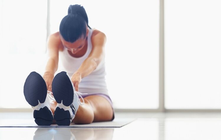 Échauffement avant les exercices d’augmentation mammaire.